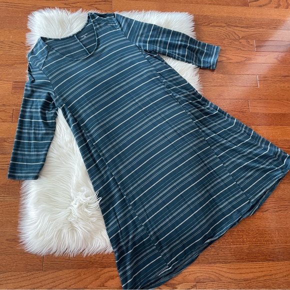 Garnet Hill seamed knit trapeze dress green Stripes Tencel Blend Size Large - Picture 4 of 5